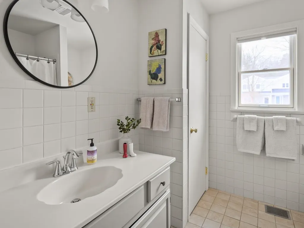 61 Bartlett Bay Road South Burlington VT 05403