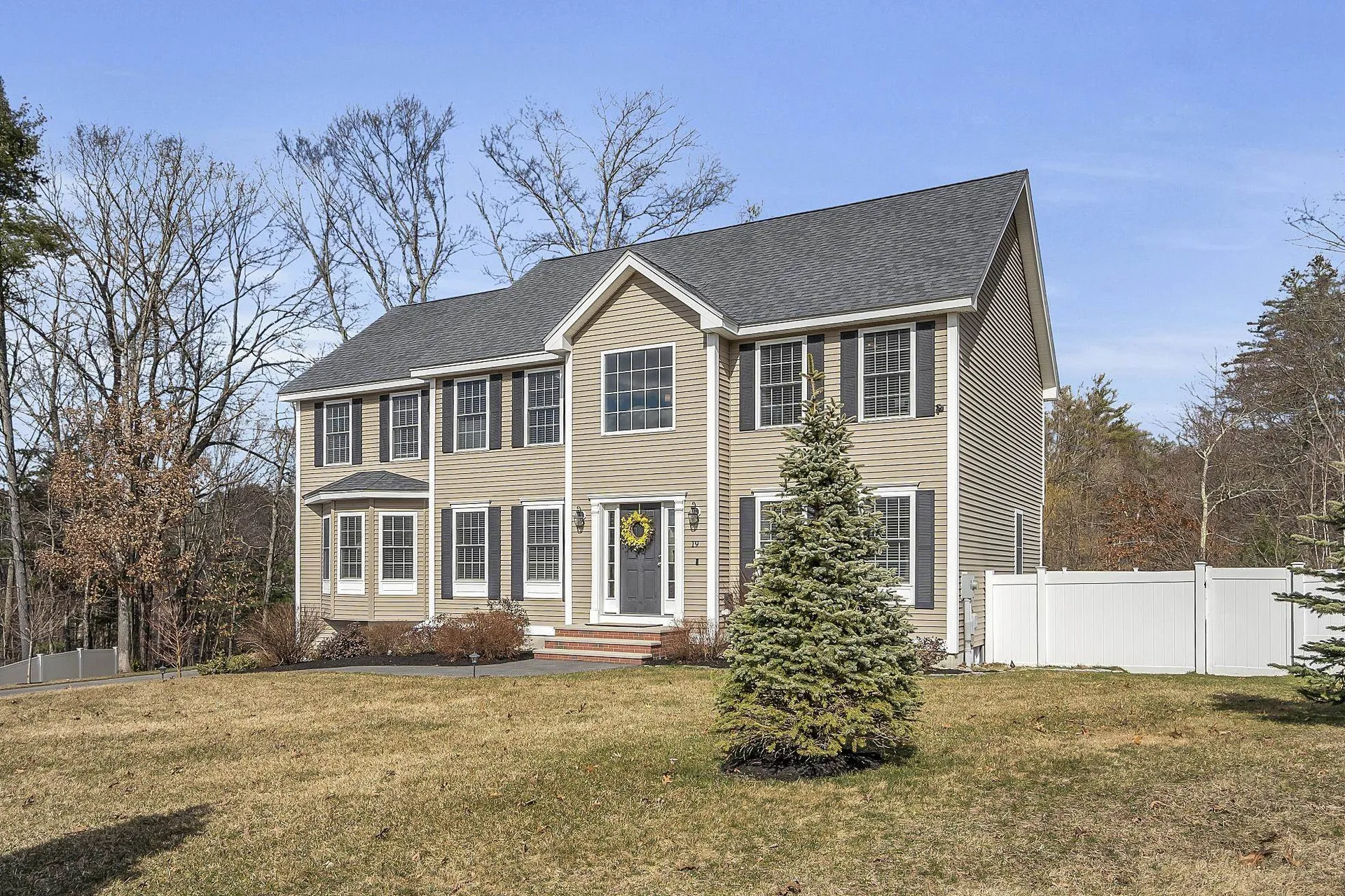 19 Ladyslipper Avenue Pelham NH 03076