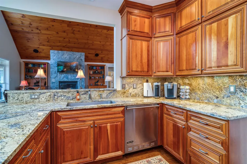 10 & 19 Abnaki Lane Moultonborough NH 03254