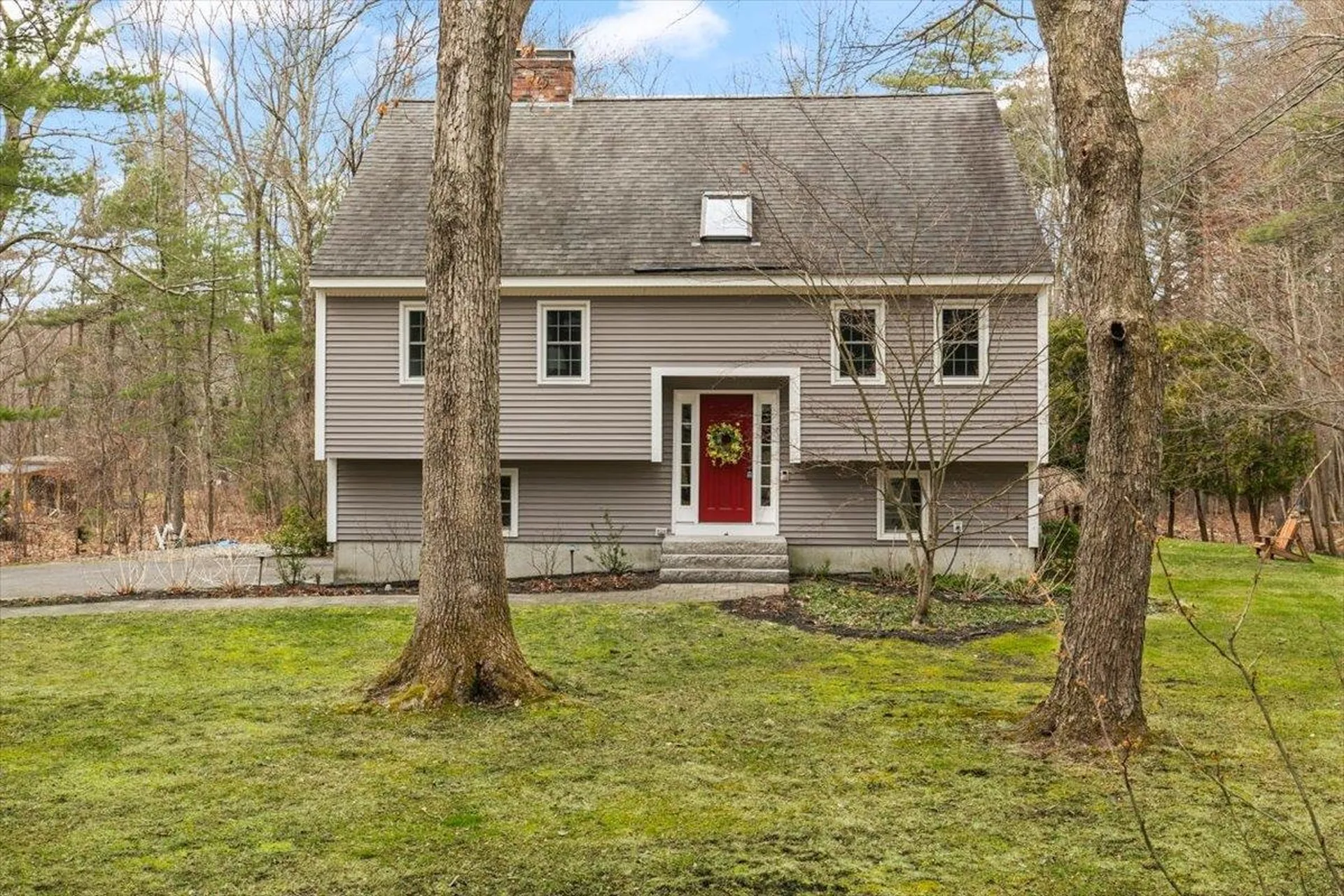 12 Golden Oaks Drive Salem NH 03079
