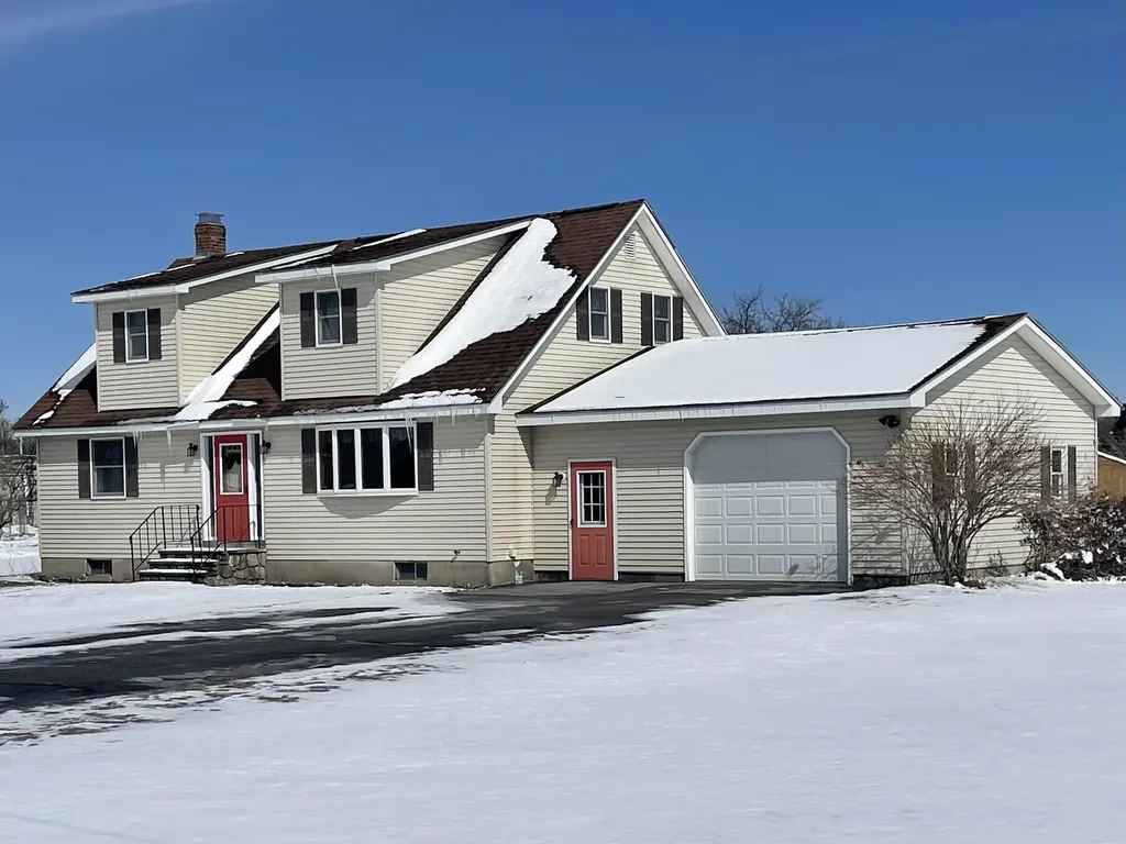 33 Stockwell Road, Lancaster NH Real Estate Listing MLS 4989963 Teamner