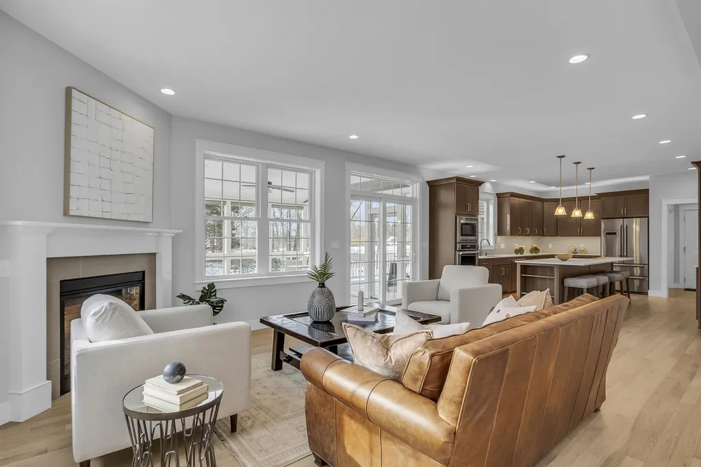 4 Jacqueline Way Stratham NH 03885