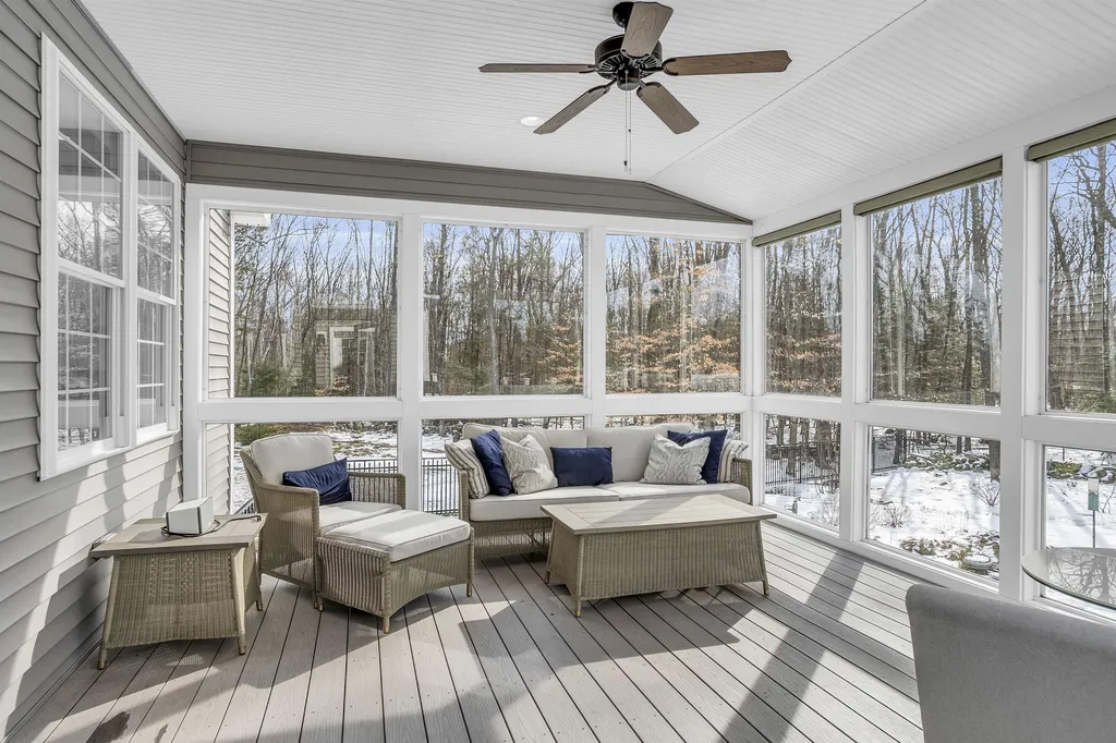 4 Jacqueline Way Stratham NH 03885