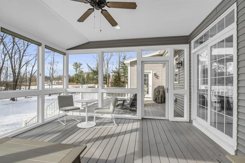 4 Jacqueline Way Stratham NH 03885