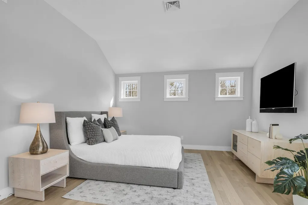 4 Jacqueline Way Stratham NH 03885