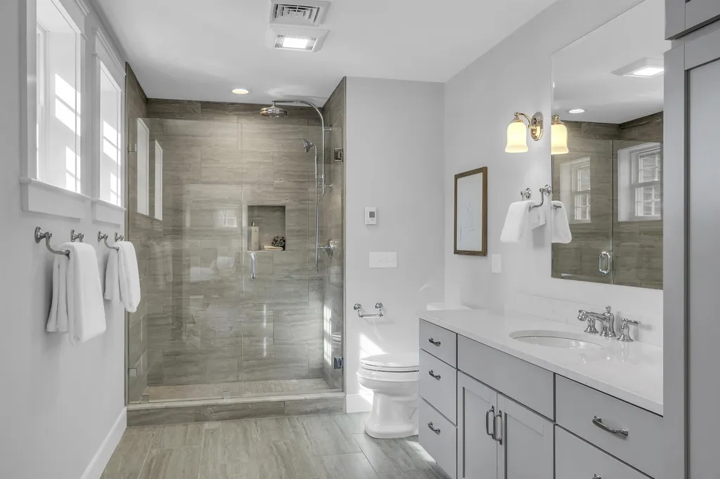 4 Jacqueline Way Stratham NH 03885
