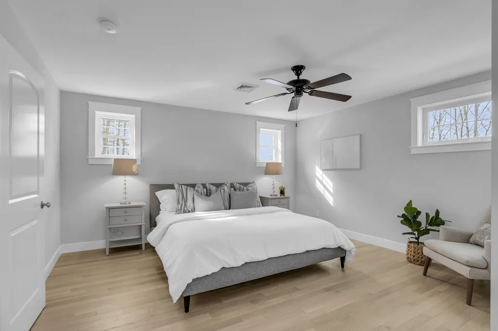 4 Jacqueline Way Stratham NH 03885