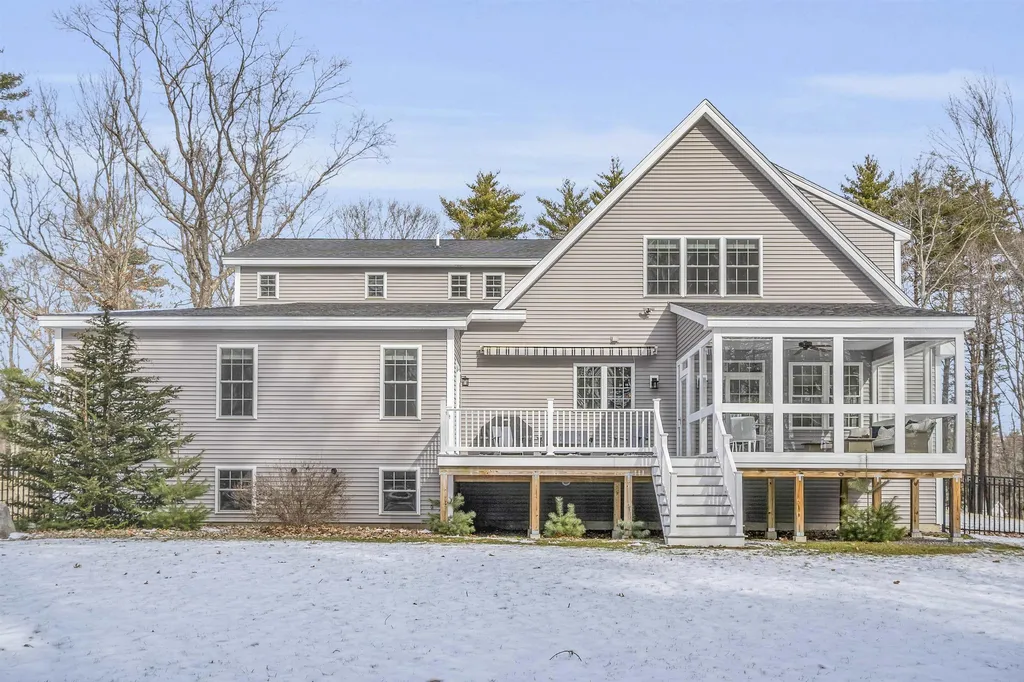 4 Jacqueline Way Stratham NH 03885