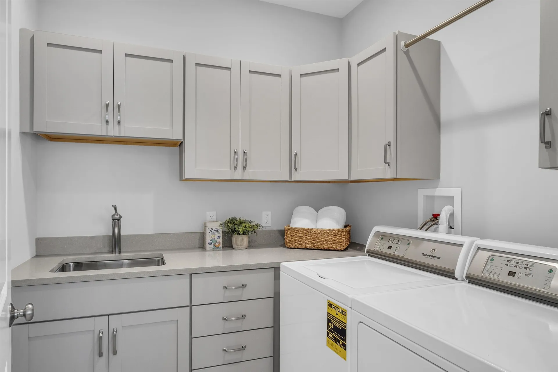4 Jacqueline Way Stratham NH 03885
