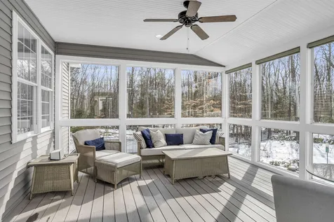 4 Jacqueline Way Stratham NH 03885