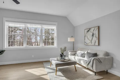 4 Jacqueline Way Stratham NH 03885