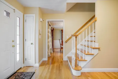 27 Priscilla Way Pelham NH 03076