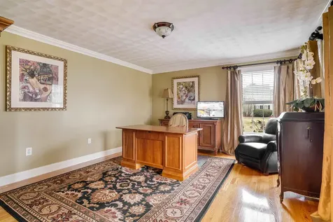 27 Priscilla Way Pelham NH 03076