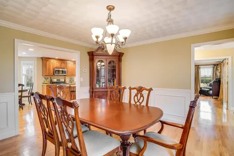 27 Priscilla Way Pelham NH 03076