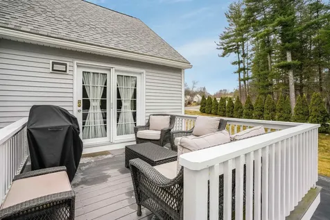 27 Priscilla Way Pelham NH 03076