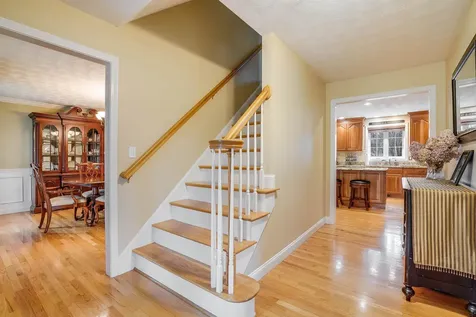 27 Priscilla Way Pelham NH 03076