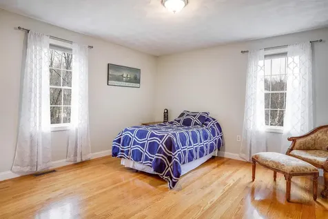 27 Priscilla Way Pelham NH 03076