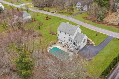27 Priscilla Way Pelham NH 03076