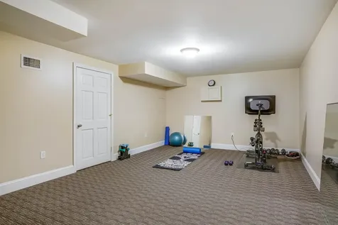 27 Priscilla Way Pelham NH 03076