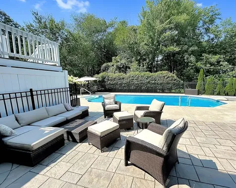 27 Priscilla Way Pelham NH 03076