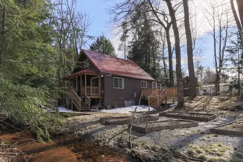 3 Beaver Glen Road Hillsborough NH 03244