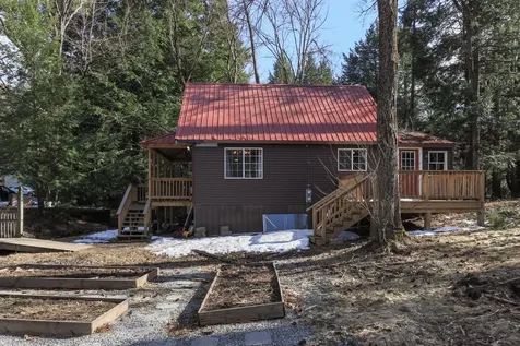 3 Beaver Glen Road Hillsborough NH 03244