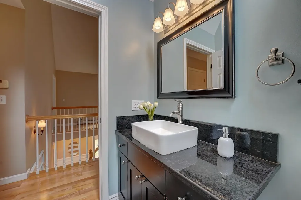 10 Victoria Drive Hampton Falls NH 03844