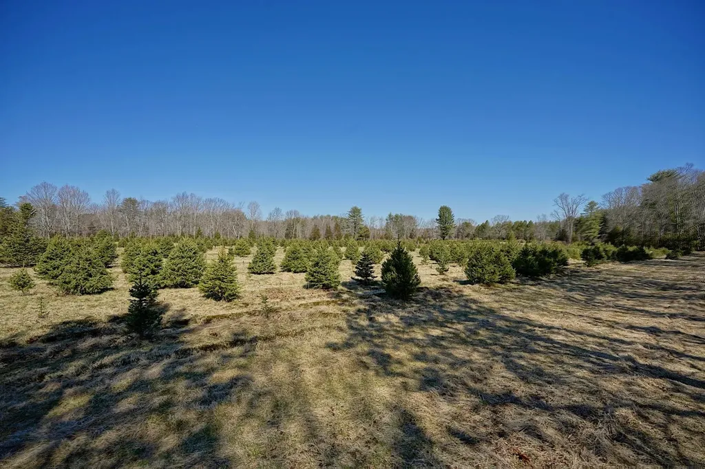 10 Victoria Drive Hampton Falls NH 03844