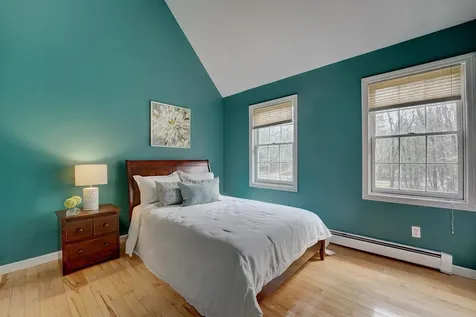 10 Victoria Drive Hampton Falls NH 03844