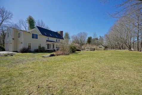 10 Victoria Drive Hampton Falls NH 03844