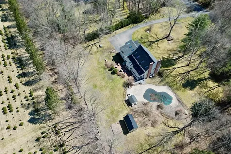 10 Victoria Drive Hampton Falls NH 03844