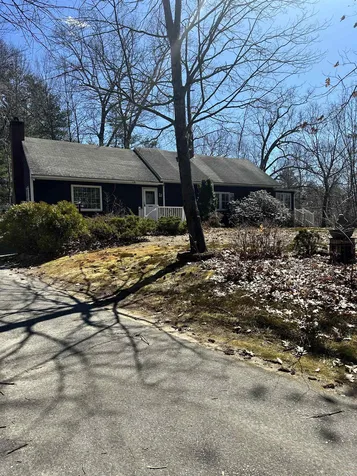 79 Charles Bancroft Highway Litchfield NH 03052