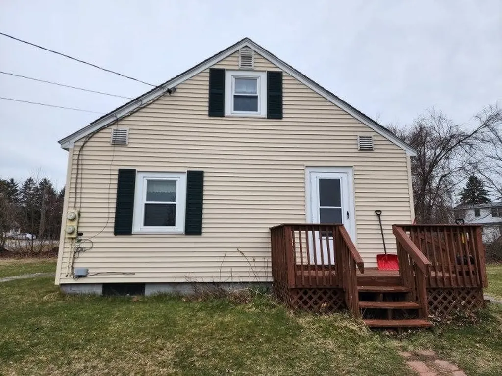 20 Indian Acres Drive Hinsdale NH 03451