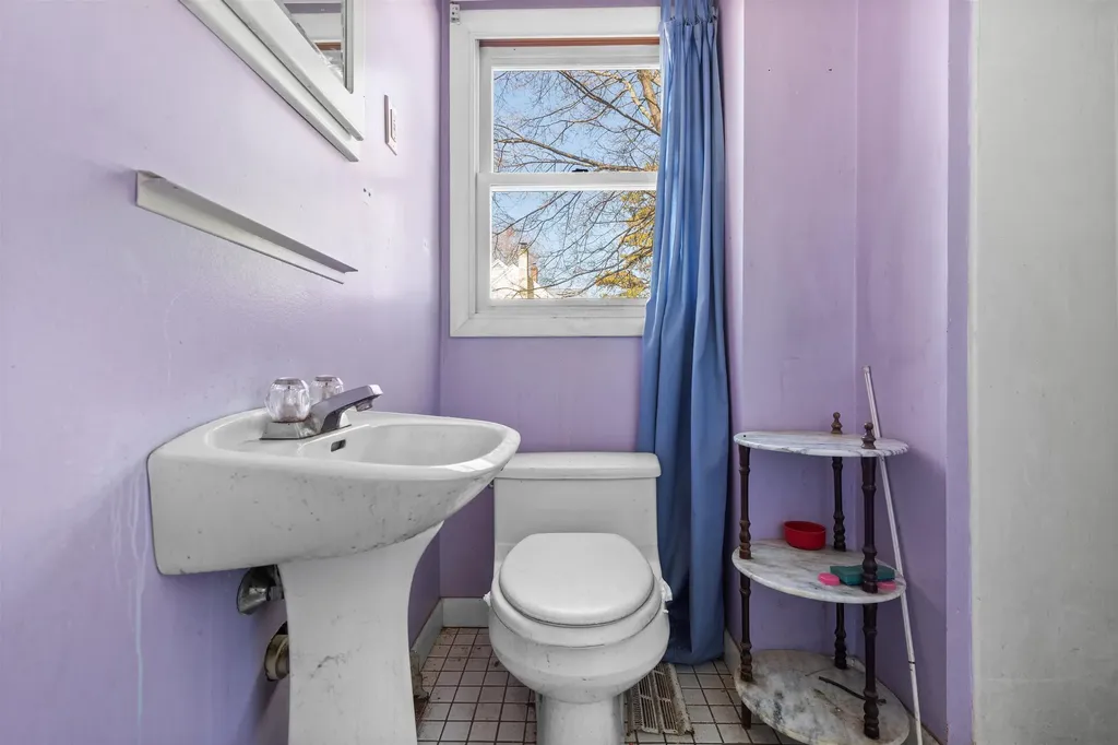 11 Archery Lane Nashua NH 03060