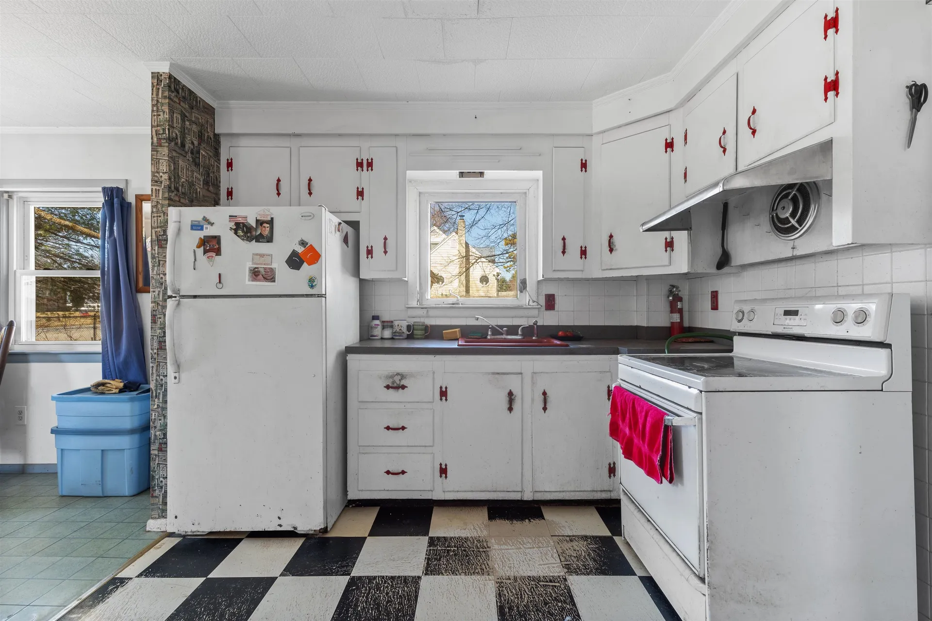 11 Archery Lane Nashua NH 03060