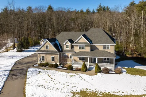 35 Labrador Lane Dover NH 03820