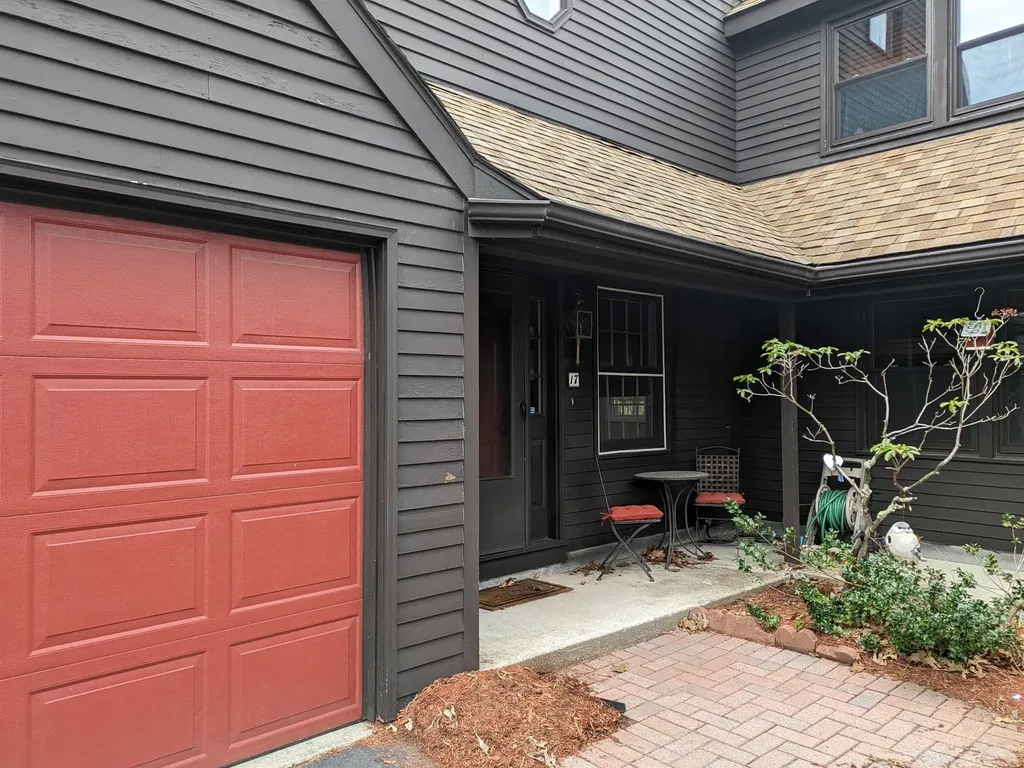 17 Stacey Circle Windham NH 03087