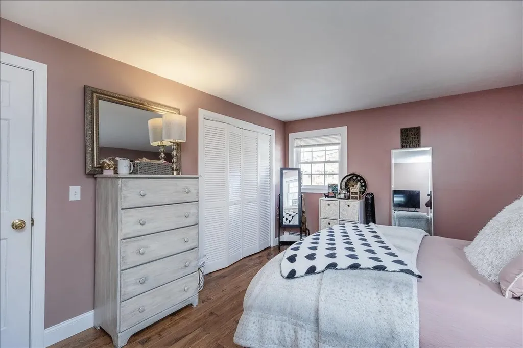 16 Hawthorne Drive Atkinson NH 03811