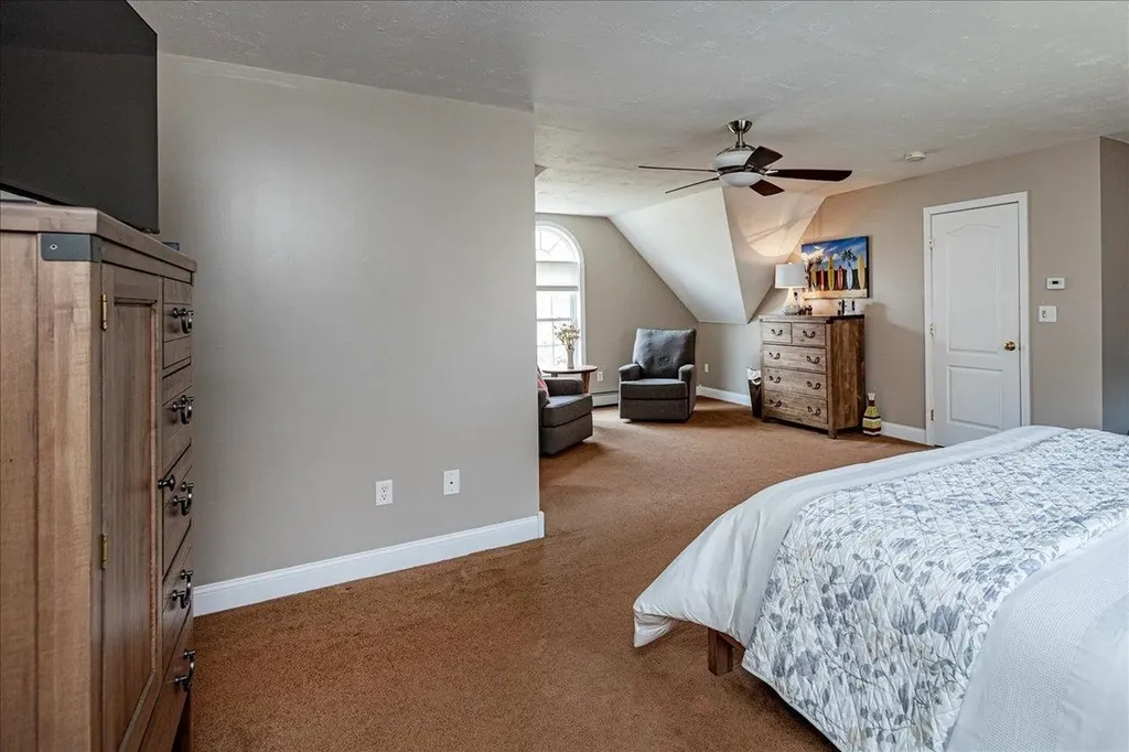 16 Hawthorne Drive Atkinson NH 03811