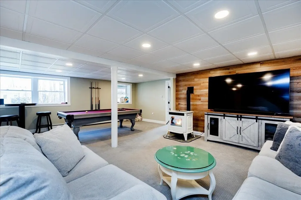 16 Hawthorne Drive Atkinson NH 03811
