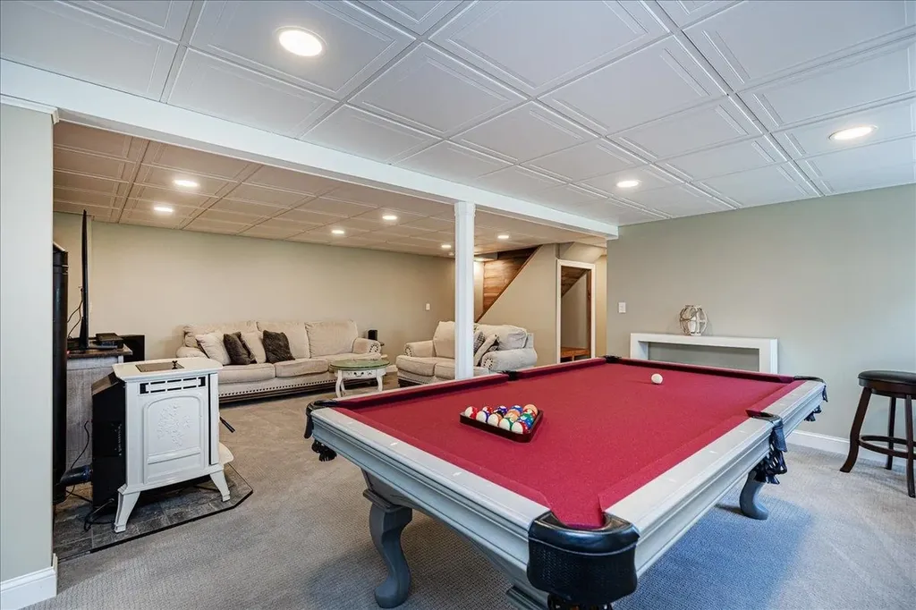 16 Hawthorne Drive Atkinson NH 03811