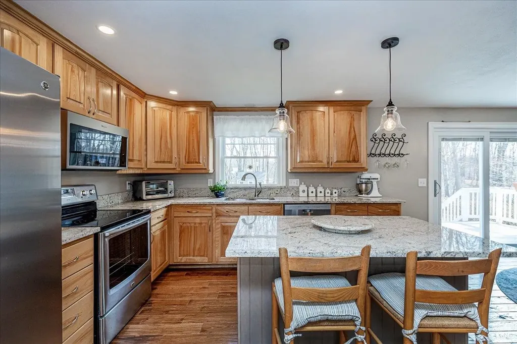 16 Hawthorne Drive Atkinson NH 03811