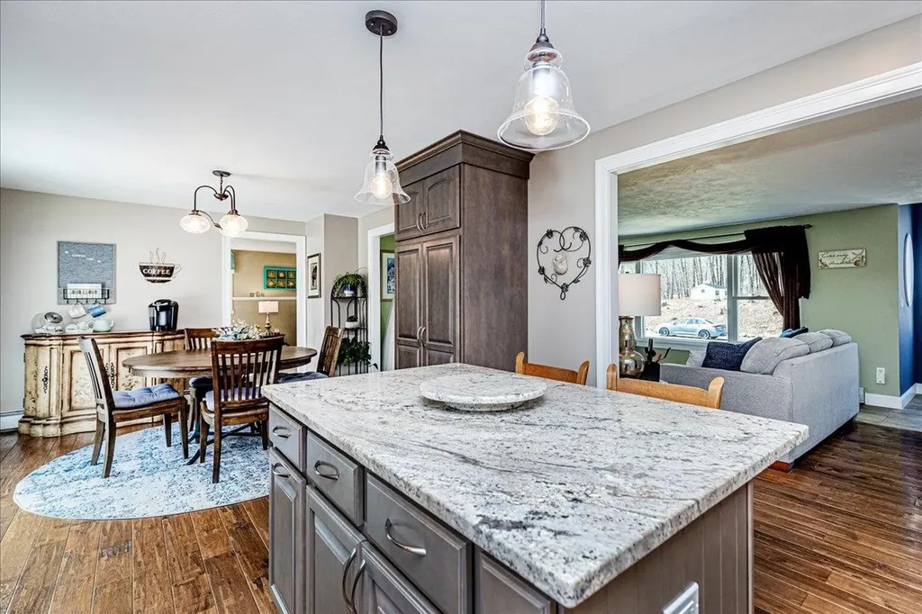 16 Hawthorne Drive Atkinson NH 03811