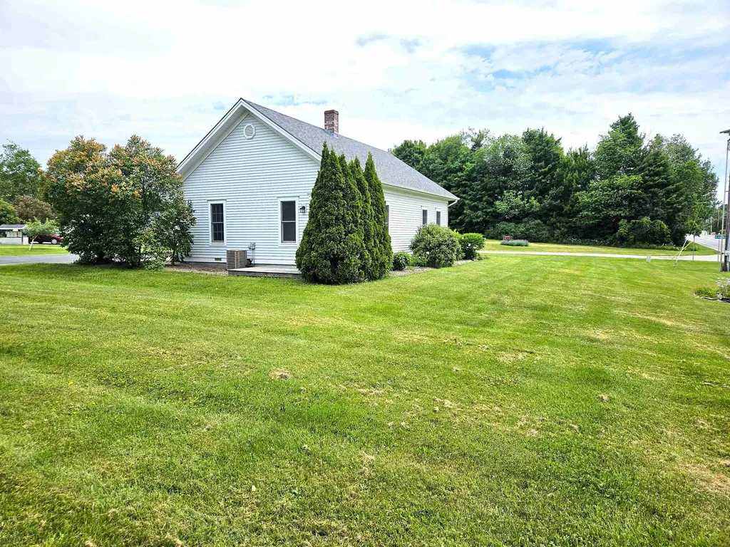 25 Kingsbury Circle Derby VT 05829