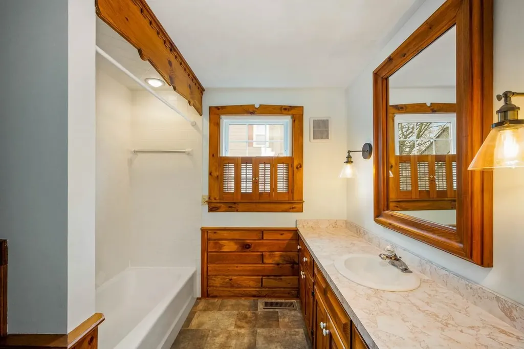 65 Harbor Avenue Nashua NH 03060