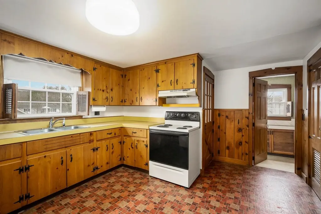 65 Harbor Avenue Nashua NH 03060