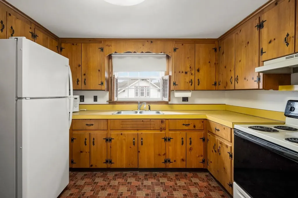 65 Harbor Avenue Nashua NH 03060