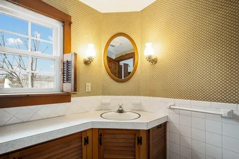 65 Harbor Avenue Nashua NH 03060