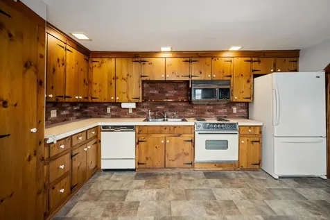 65 Harbor Avenue Nashua NH 03060