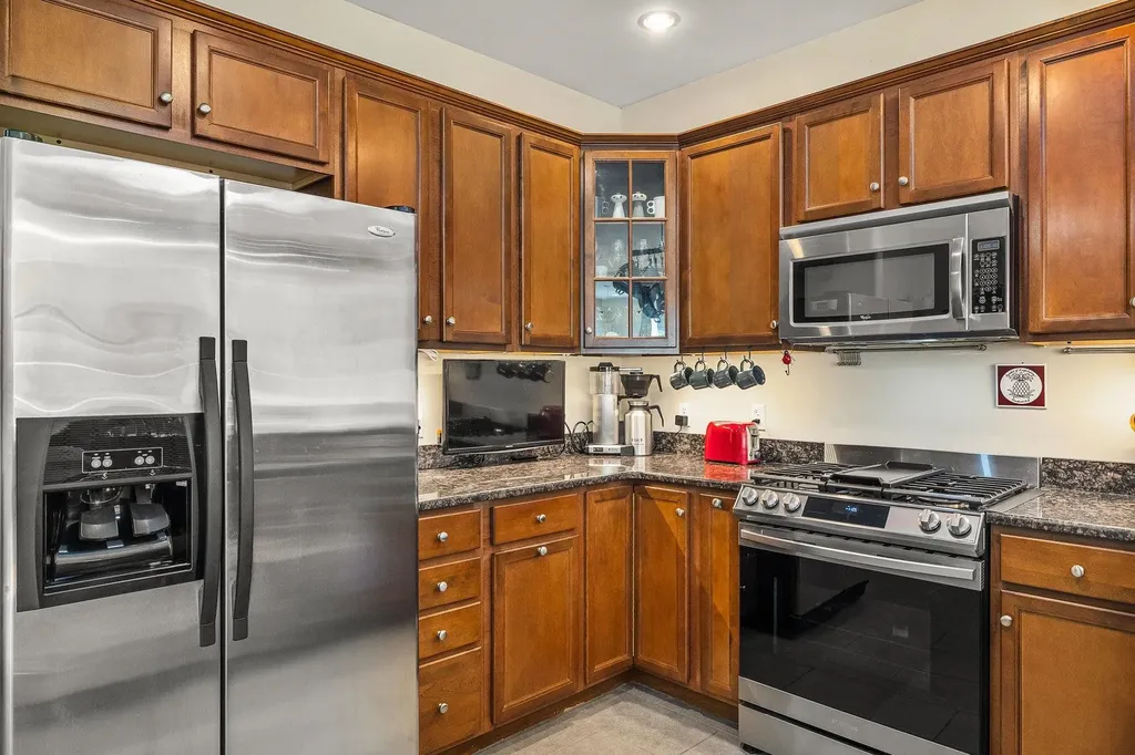 5 Pelton Way Hampton Falls NH 03844